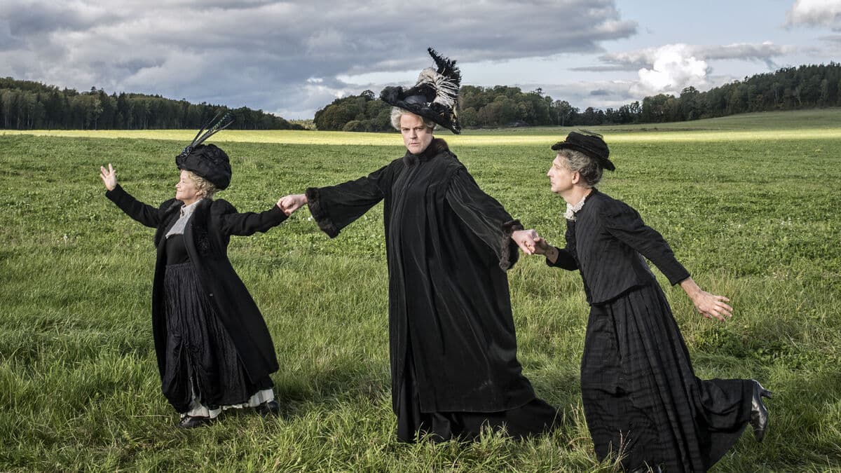 Oscarson's last play gives Holgersson new life