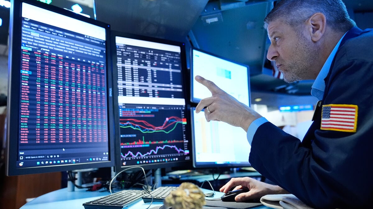 Nasdaq hits record high as US stocks stay cautious amid Trump Iran remarks