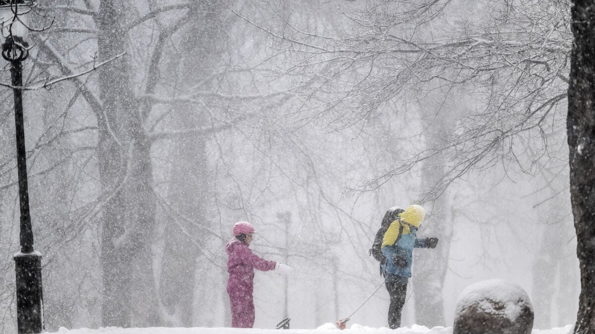 SMHI issues new warning - more snow expected