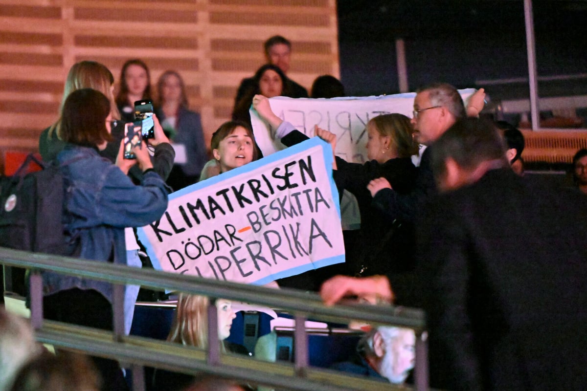Activists Disrupt Magdalena Andersson's Speech at Gothenburg Congress