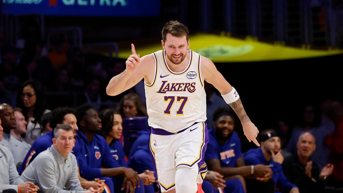 Sources: Joshua Kushner-led group buys LA Lakers in record $12.5 billion deal
