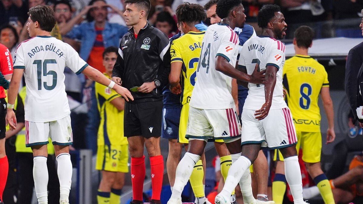 Vinícius Júnior Gets Four-Match Ban After Hair-Pulling Red Card, Will Miss El Clásico