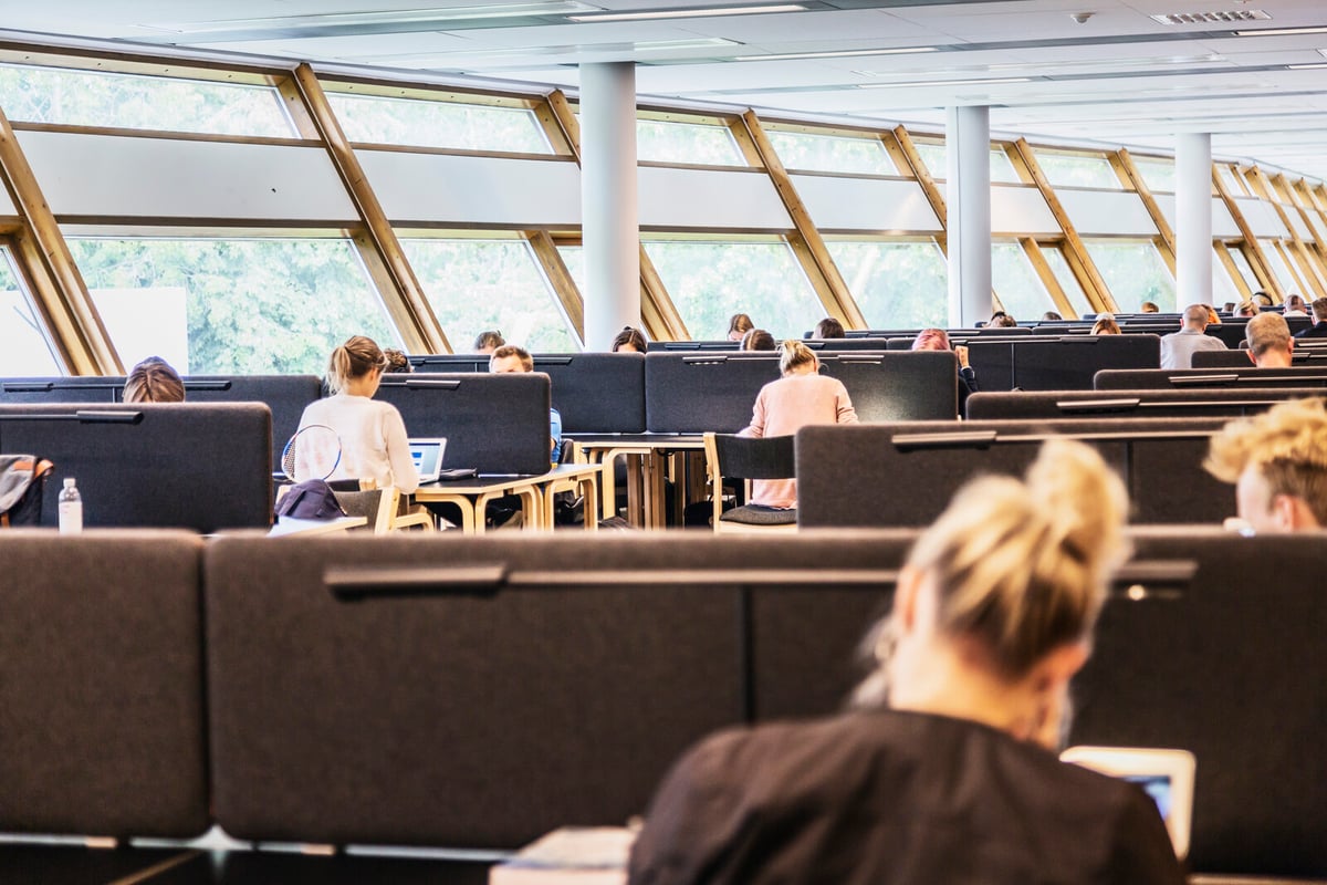 Universities Criticize Government's Citizenship Test Assignment