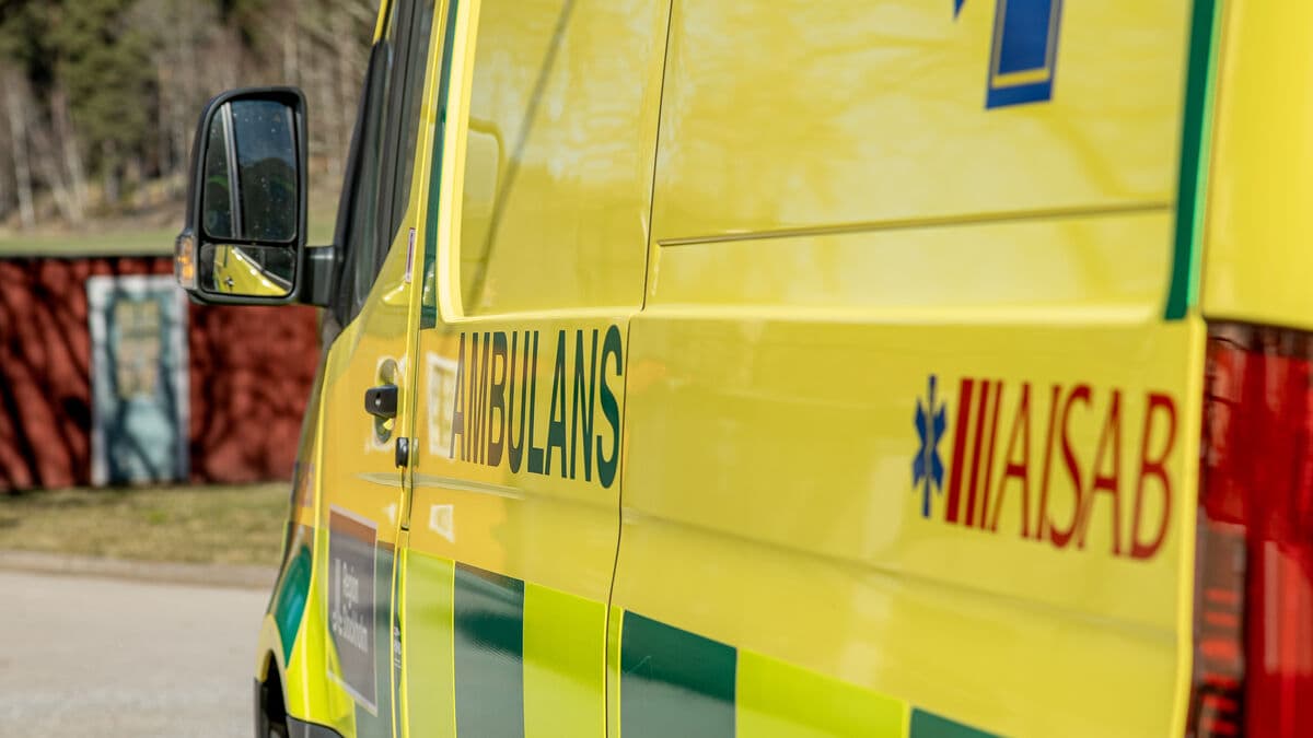 Cyclist in her 60s dies after being hit by car outside Vinslöv