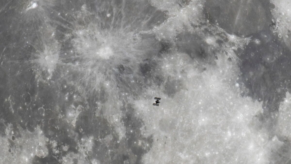 Astronaut sick, spaceflight canceled