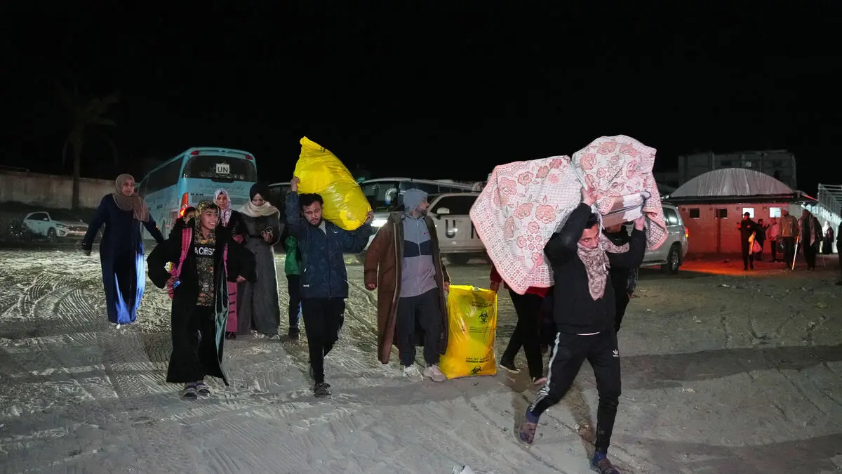 Few people get past Gaza's opened Rafah border crossing