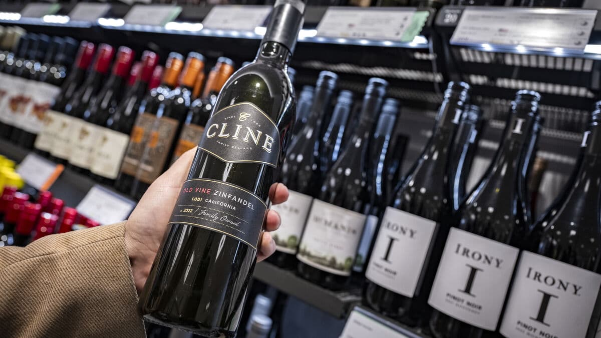 More people believe in Systembolaget - fewer in NATO