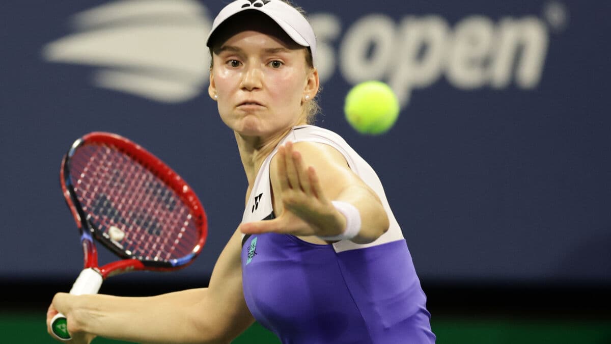 Rybakina advances at US Open with straight-sets win over Starodubtseva