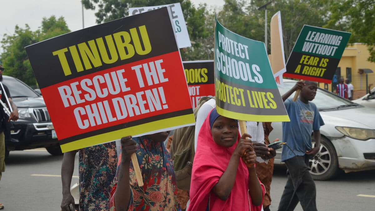 Hundreds of people kidnapped by Boko Haram freed in Nigeria