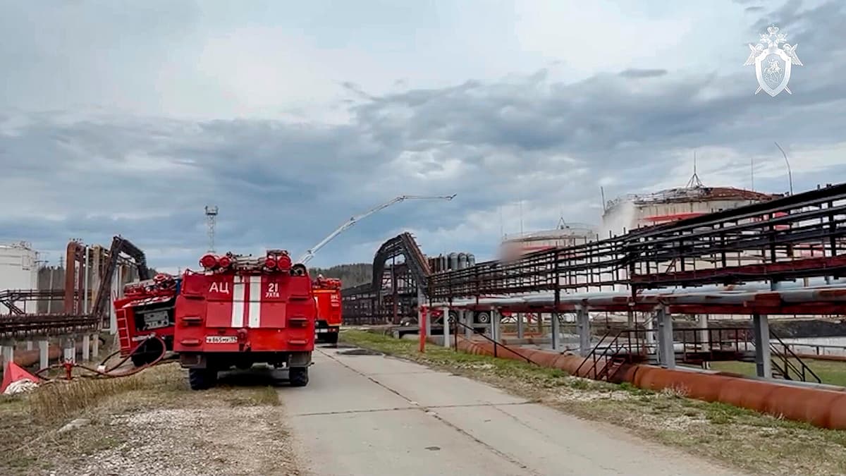 Ukrainian Drone Strikes Hit Russian Oil Facilities, 3 Civilians Dead