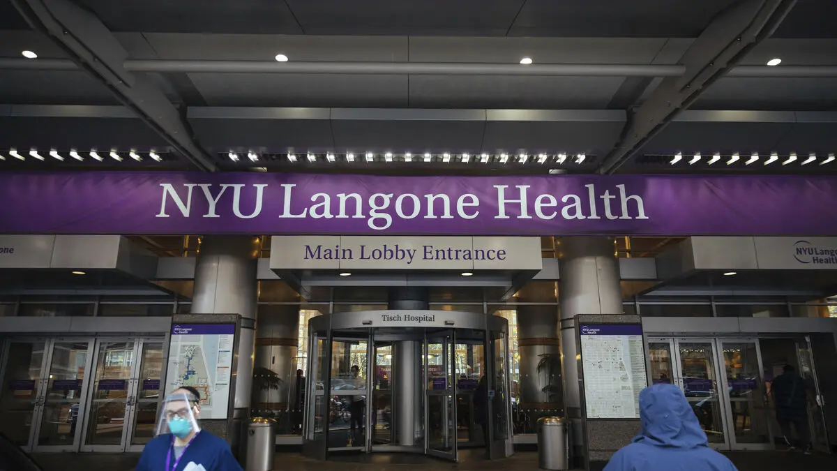 Successful transplant using HIV-positive donor lungs