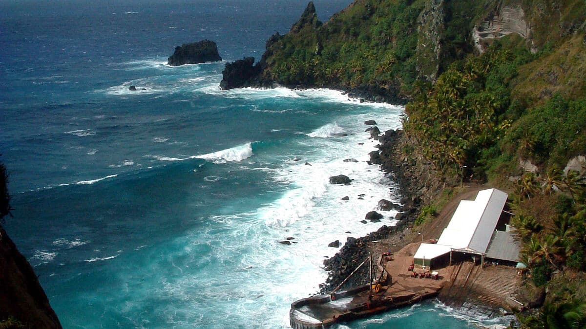 Passengers from Hondius are isolated on remote Pitcairn Island