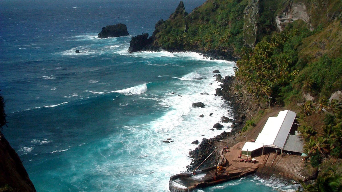 Passengers from Hondius are isolated on remote Pitcairn Island