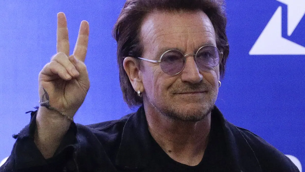 EU medal for rock band U2 and basketball star Giannis Antetokounmpo