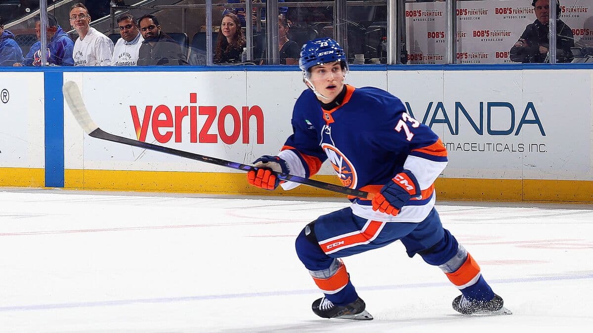 Eklund records assist in NHL debut for New York Islanders