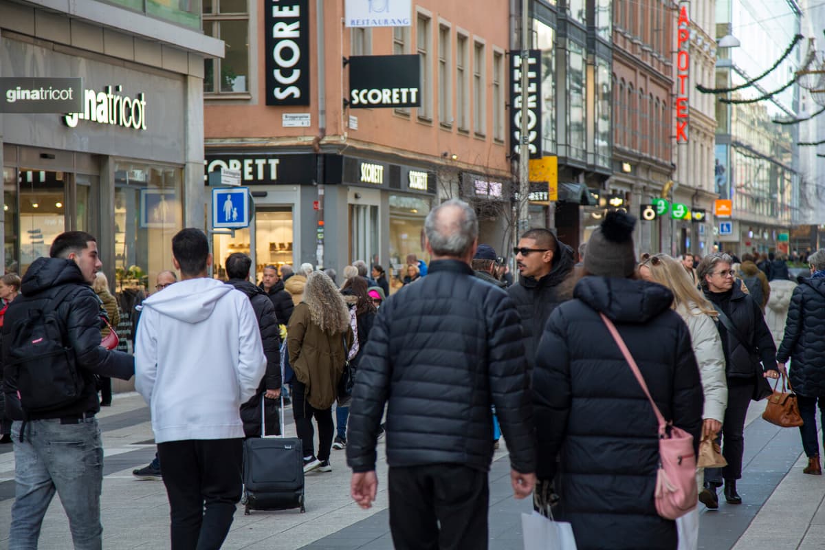 Riksbank Plans Interest Rate Hike as Economic Outlook Dims