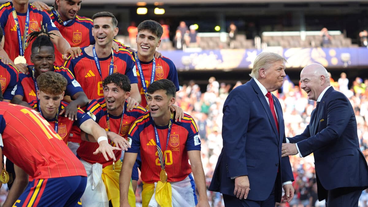Trump draws boos at World
