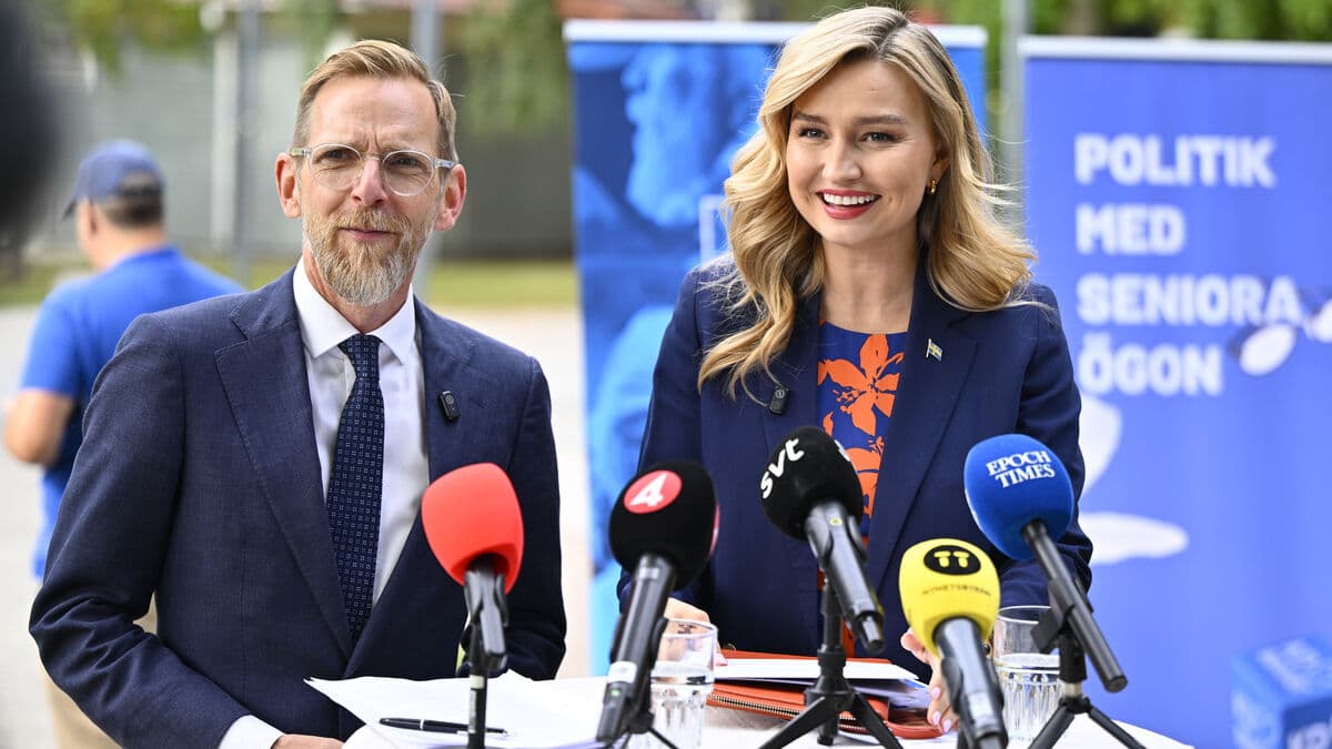 KD election manifesto promises more paid parental leave and higher child benefit