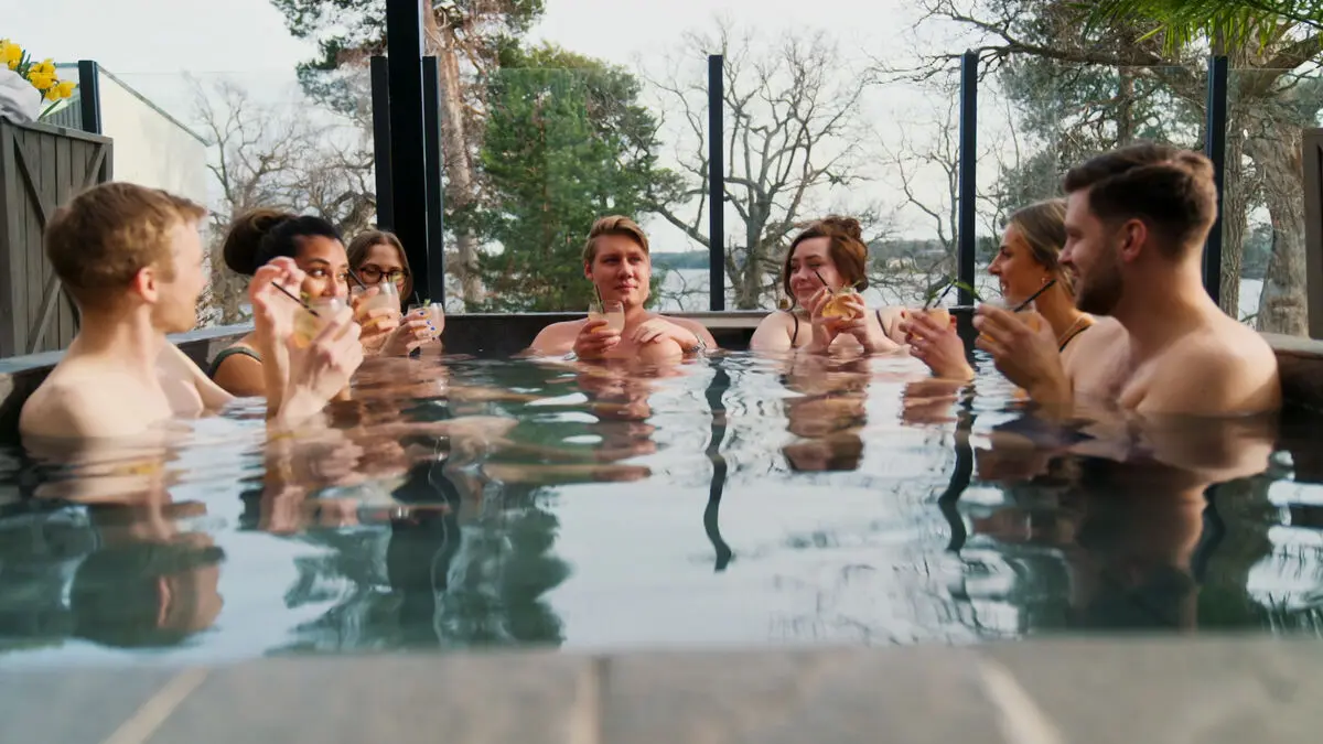 New GVFÖ: The couples move into the same house