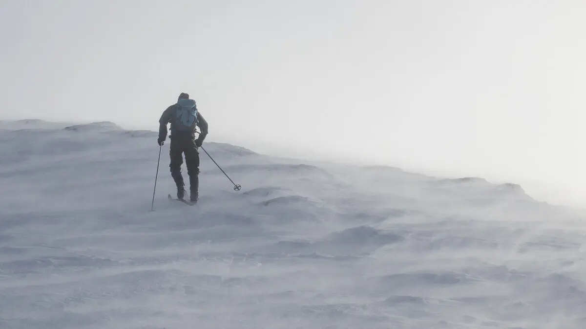 Warning for wind and snow in the mountains
