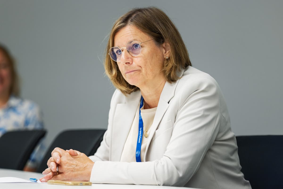 Green Party Calls for Aid Minister Dousa's Resignation Over UNRWA Handling