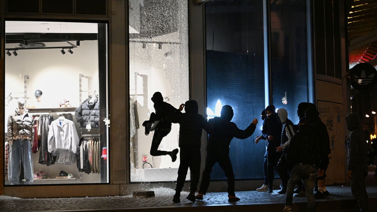 French Protest Violence: Sociologist Warns Against Simple Explanations for Who Took Part