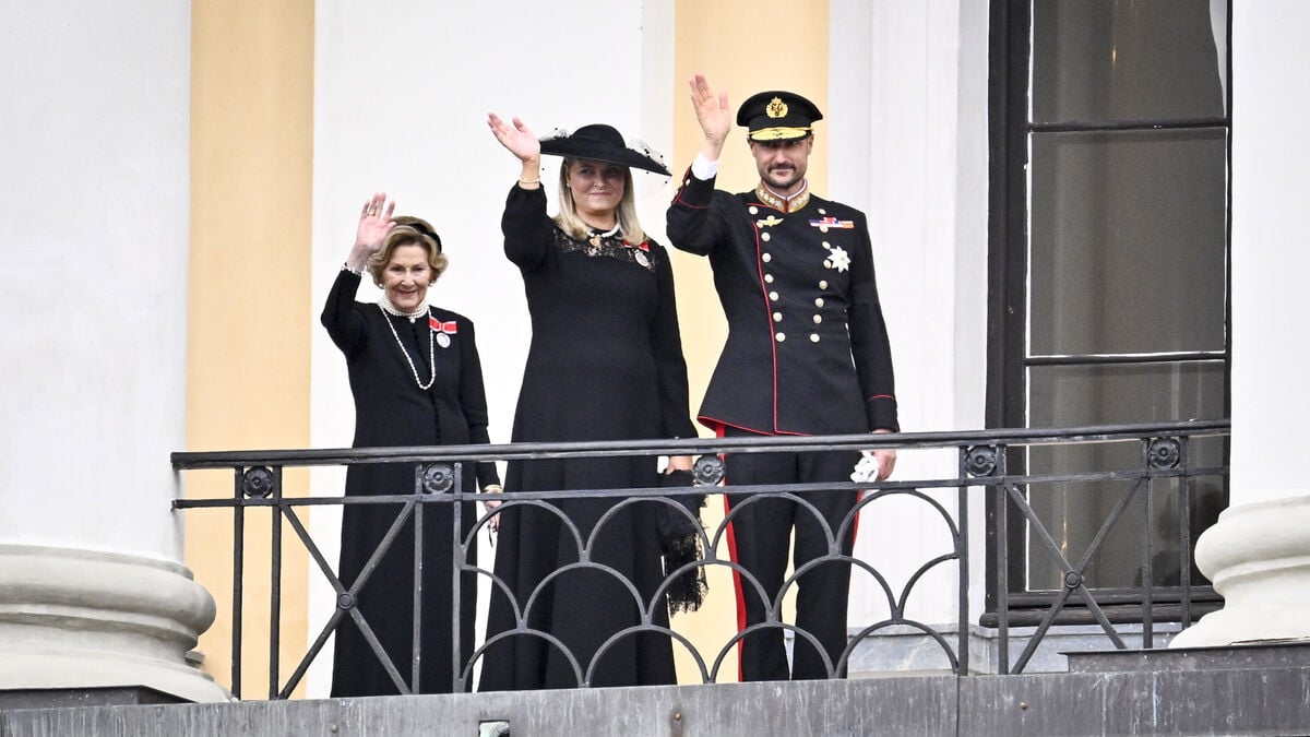 After scandals, Norway rallies behind King Haakon and Queen Mette-Marit