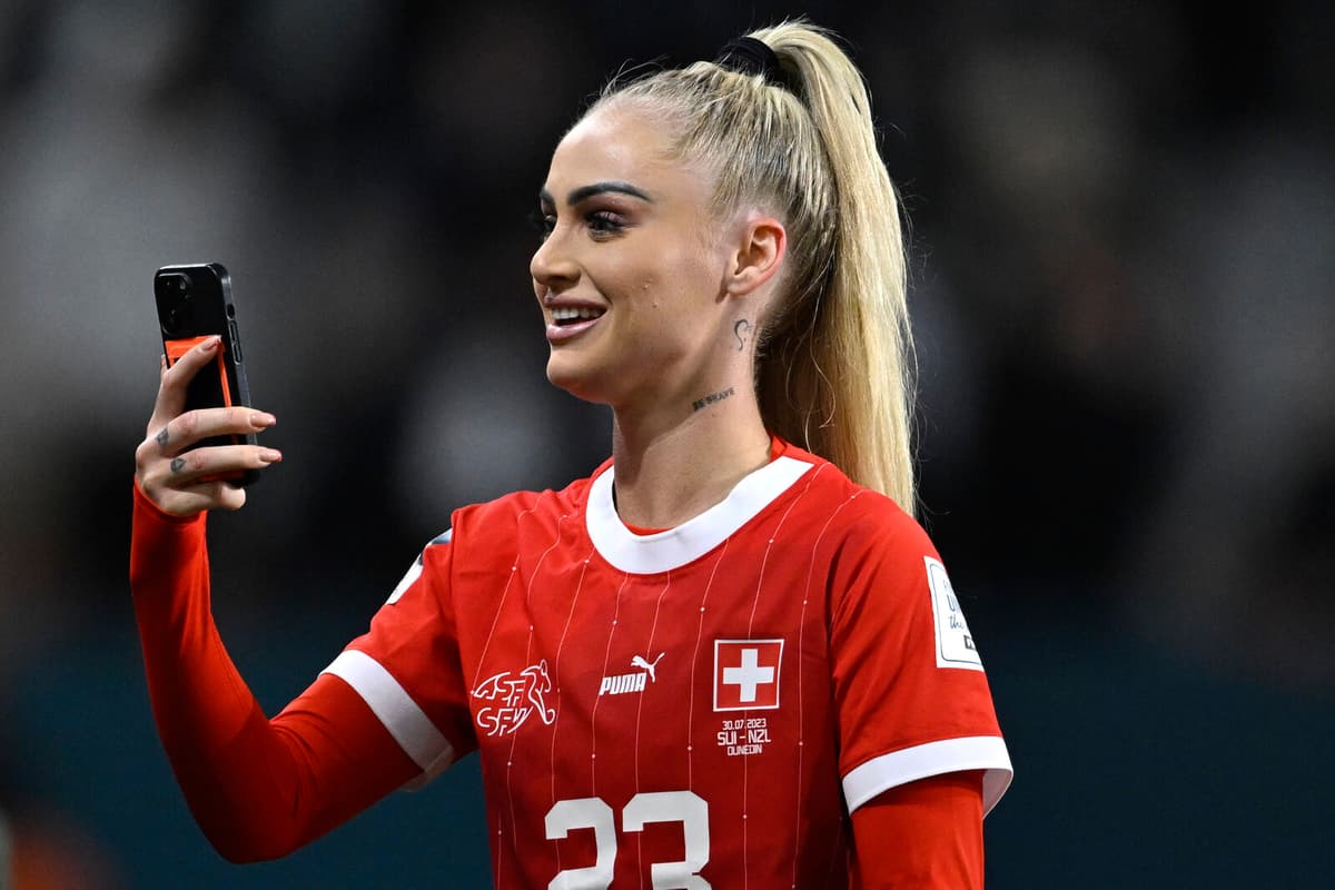 Alisha Lehmann Faces Criticism for Wearing Makeup During Matches