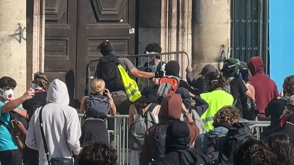 Protesters Break Into Marseille City Hall as Unrest Spreads Across France