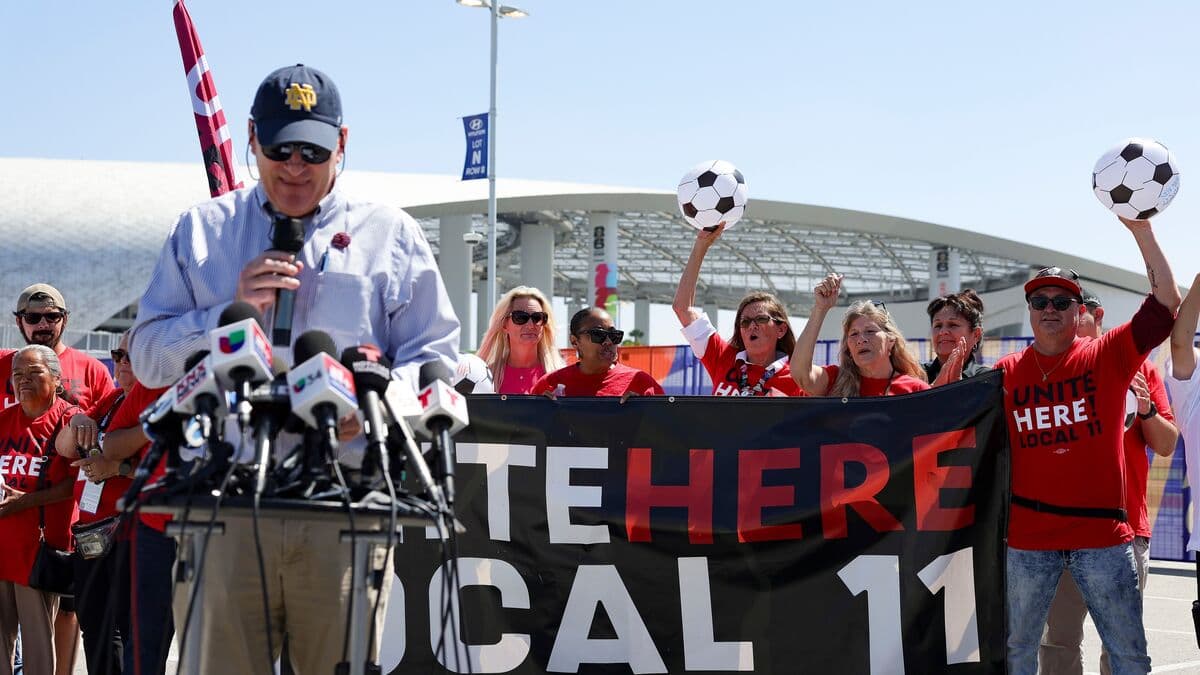 Strike threat persists as Los Angeles stadium workers prepare for World Cup