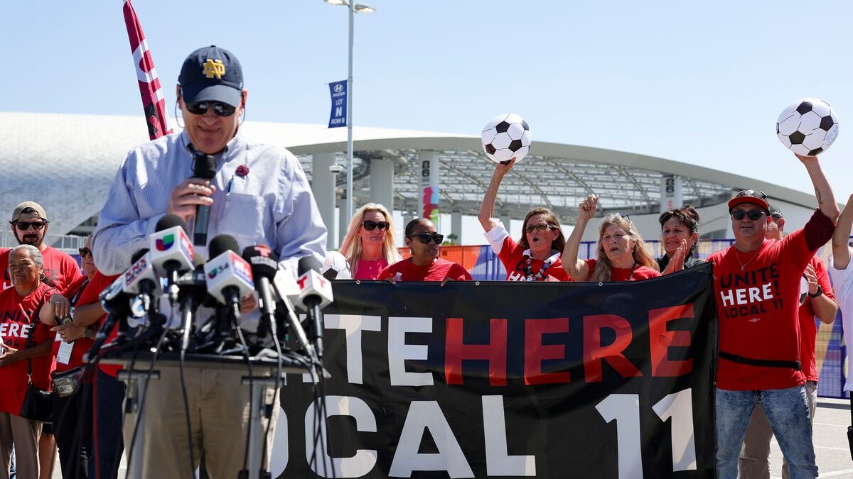Strike threat persists as Los Angeles stadium workers prepare for World Cup