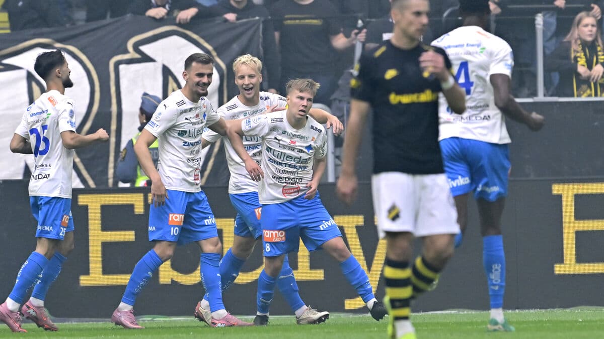 Värnamo Stuns AIK with 3-2 Victory in Allsvenskan Match