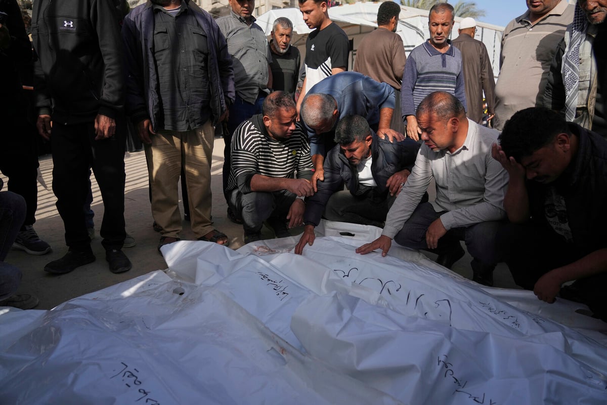 Intense Israeli Bombing in Gaza Leaves Over 220 Dead in 24 Hours