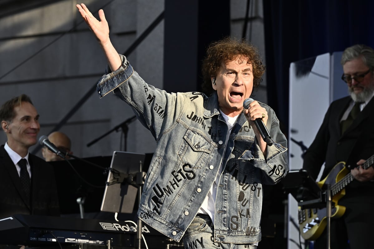 Magnus Uggla's Gothenburg Shows Continue After Summer Break