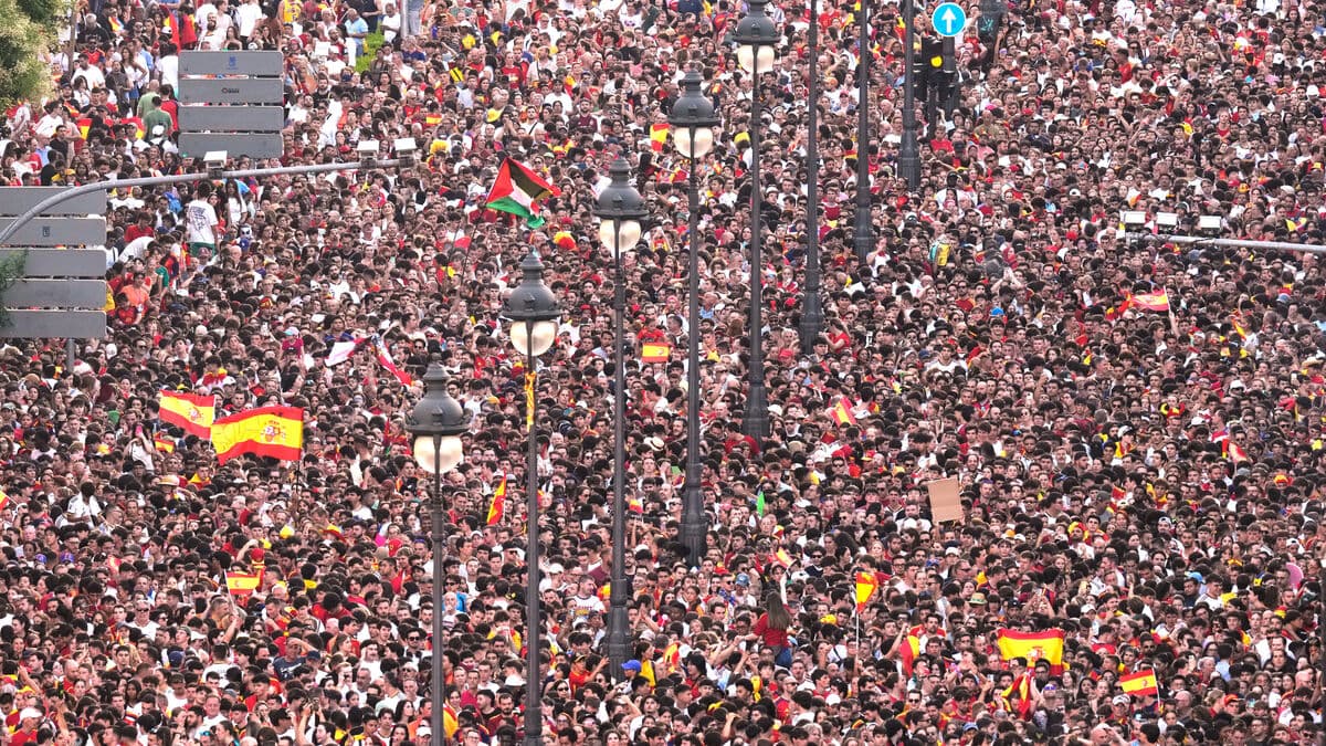 Spain celebrates World Cup triumph with huge Madrid parade as millions gather