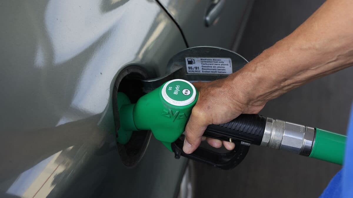 Diesel price cut by 65 öre as oil prices fall
