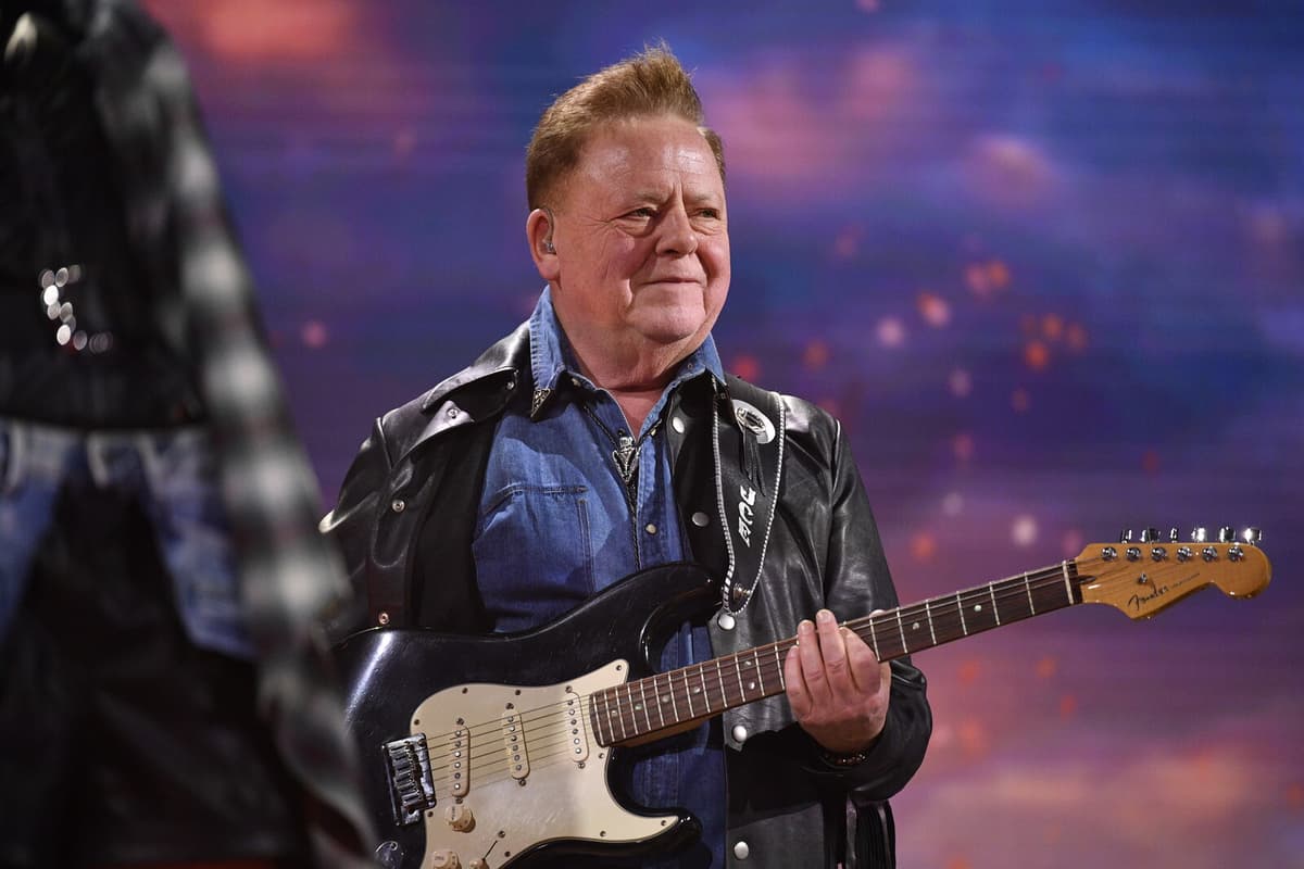 Lasse Stefanz Guitarist Christer Ericsson Hospitalized After Stage Collapse