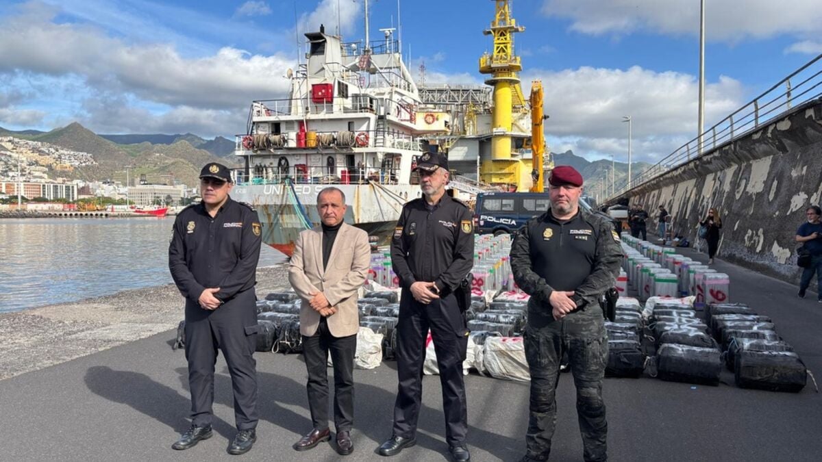 Record seizure near Canary Islands: Cocaine found in salt