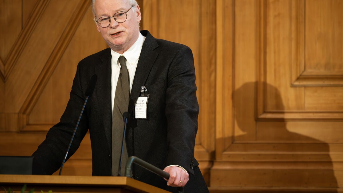 Expert: Speaker has been given too much power in government talks