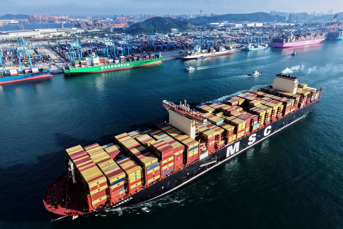 China's Exports Surpass Forecasts with 7.2% July Increase