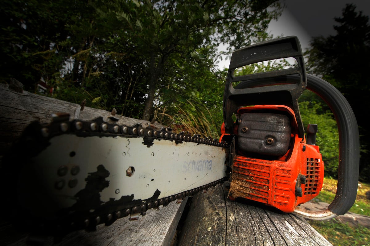 Man in 20s Injured by Chainsaw in Östersund Accident