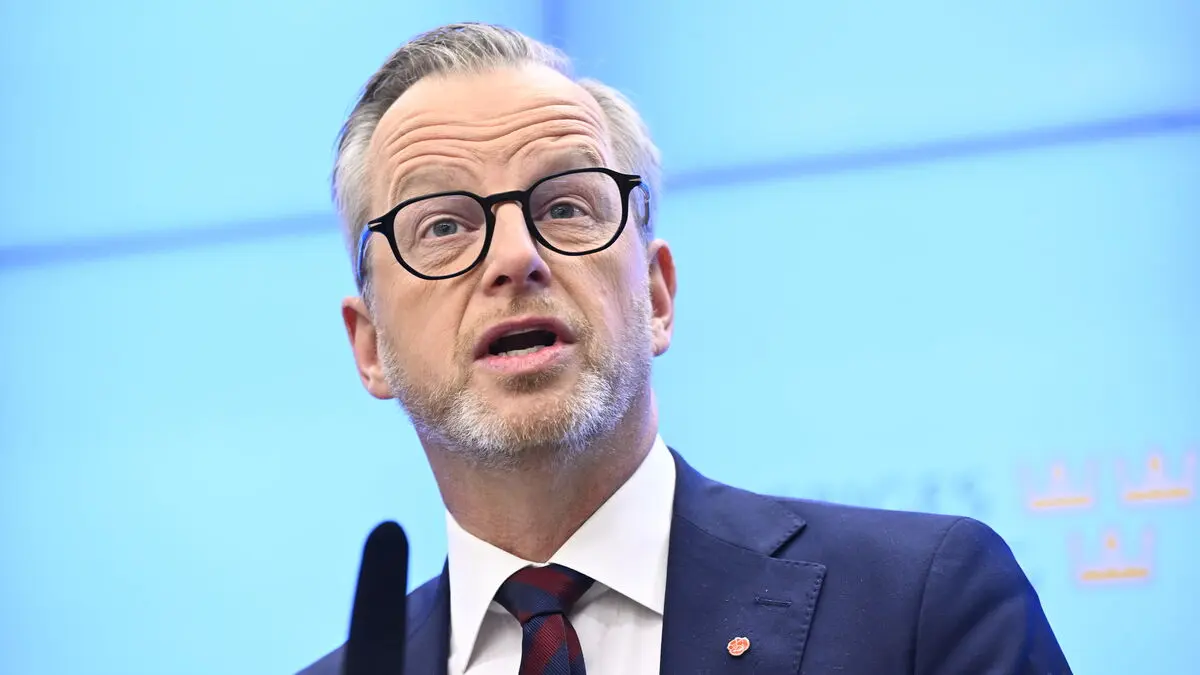 S-top Mikael Damberg goes viral after Tottenham mockery in parliament