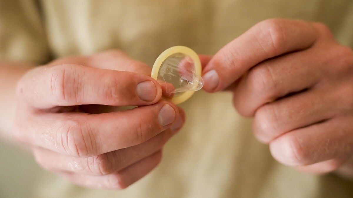 Olympic condoms are being sold second-hand for 1,100 kronor