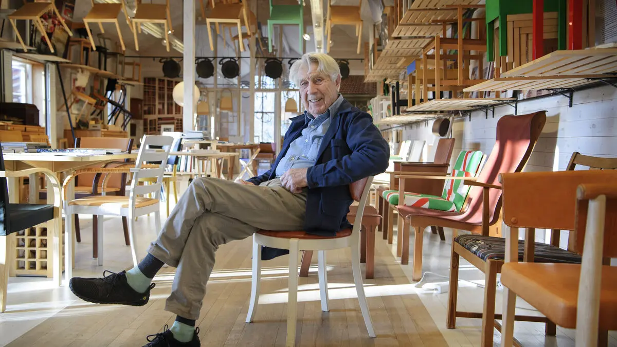 Swedish furniture designer Åke Axelsson dies at 94