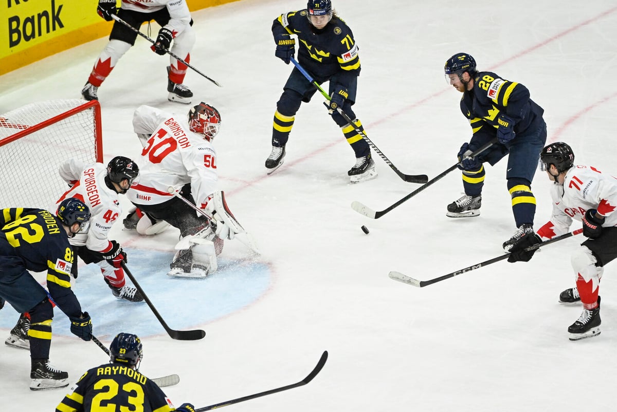 Elias Lindholm Criticizes Sweden's Sluggish Play in Loss to Canada