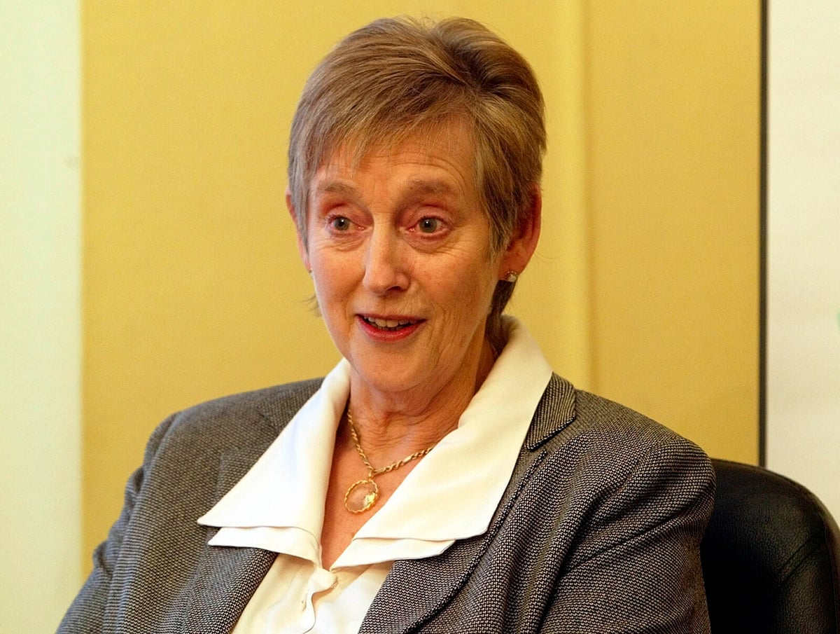 Stella Rimington, First Female MI5 Chief, Dies at 90