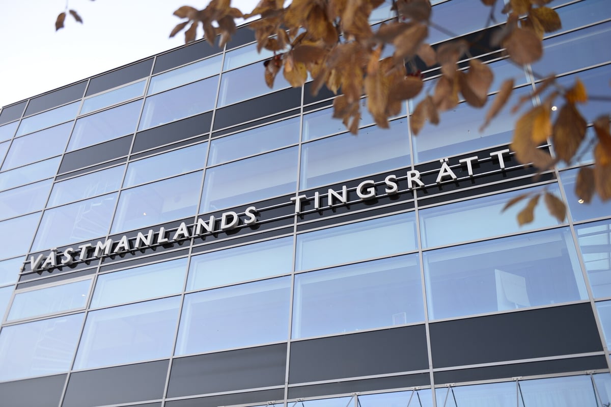 Man Sentenced to 10 Years for Stabbing Girlfriend in Västerås
