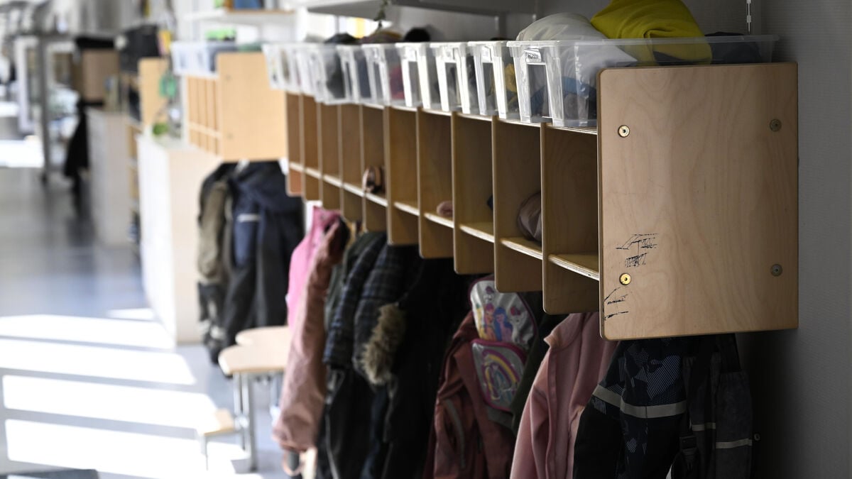 One in Eight Children in Sweden Lives in Poverty, Report Finds