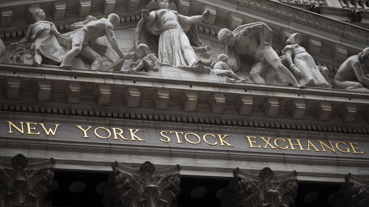 Big bank sinks on Wall Street as JPMorgan Chase shares fall