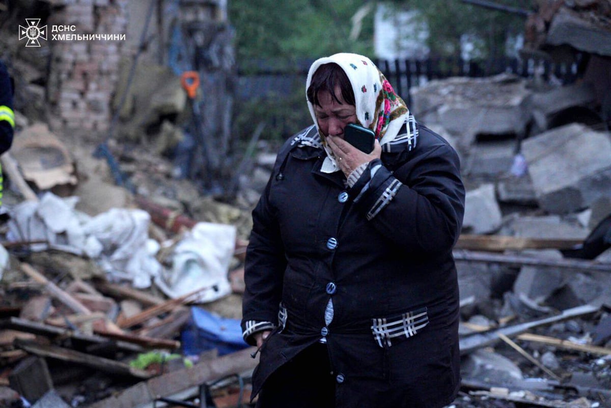 Zelensky Urges Sanctions After Largest Attack on Ukraine